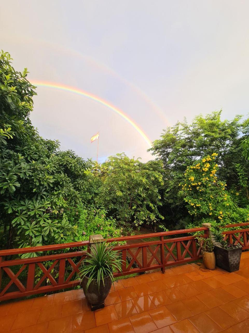 Villa Romduol Kampot Exterior foto