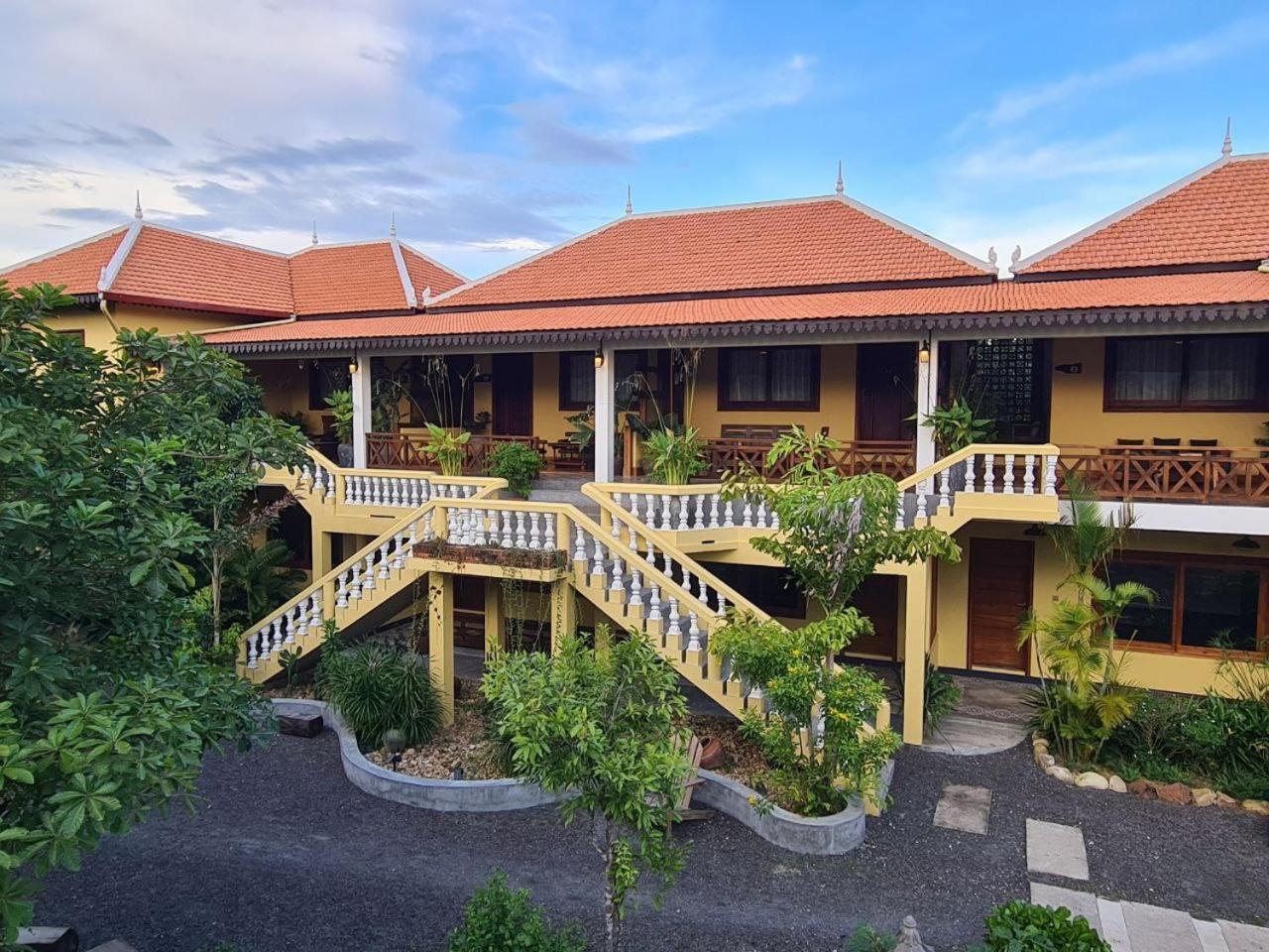 Villa Romduol Kampot Exterior foto